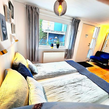 Guesthouse 'Blue House' In Vintage Villa&Garden โคเปนเฮเกน ภายนอก รูปภาพ