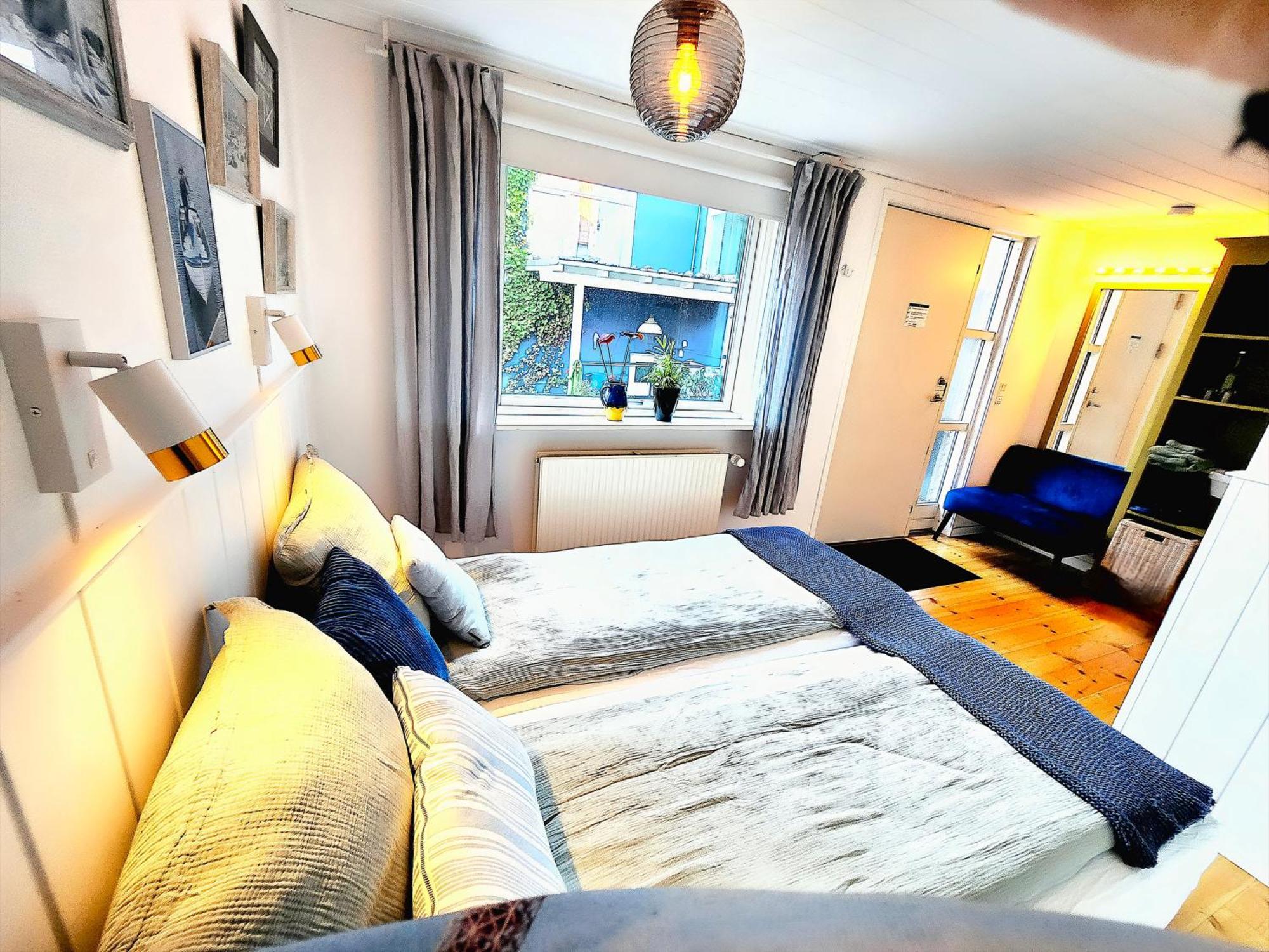 Guesthouse 'Blue House' In Vintage Villa&Garden โคเปนเฮเกน ภายนอก รูปภาพ